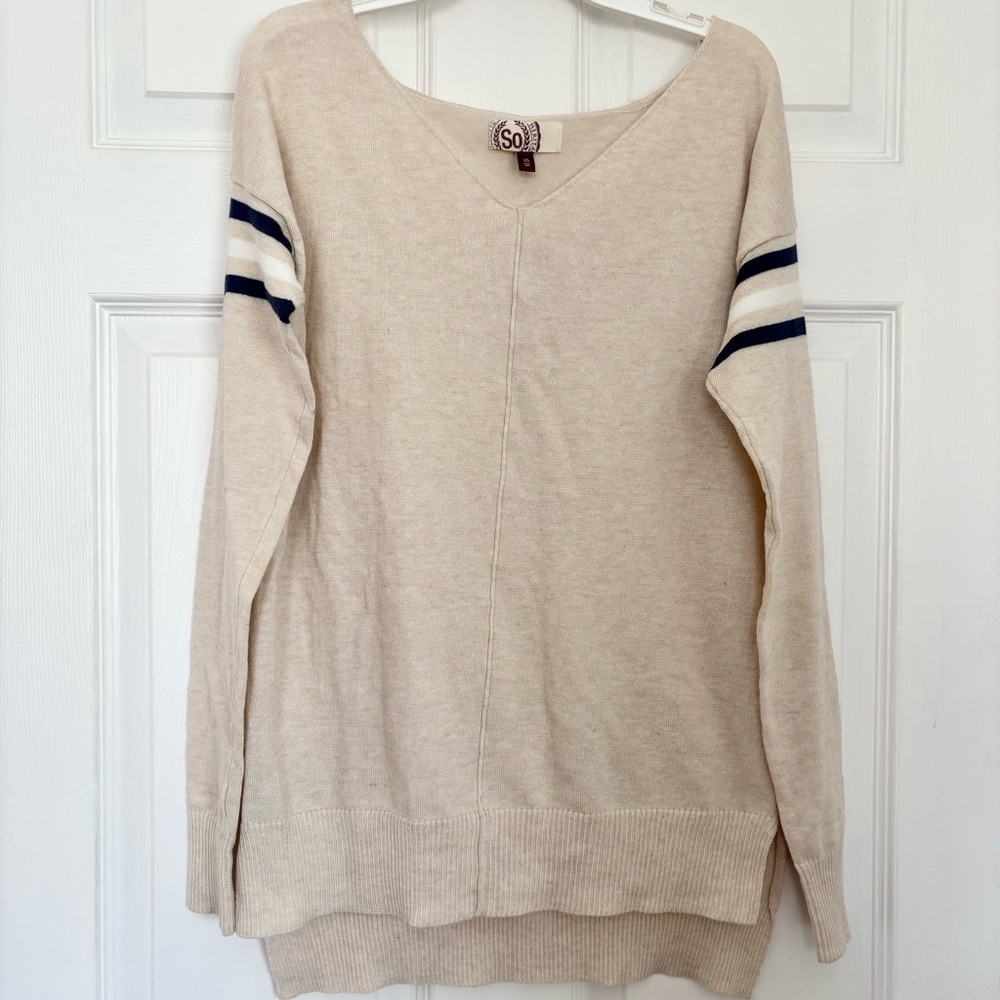 SO V-Neck Knit Sweater